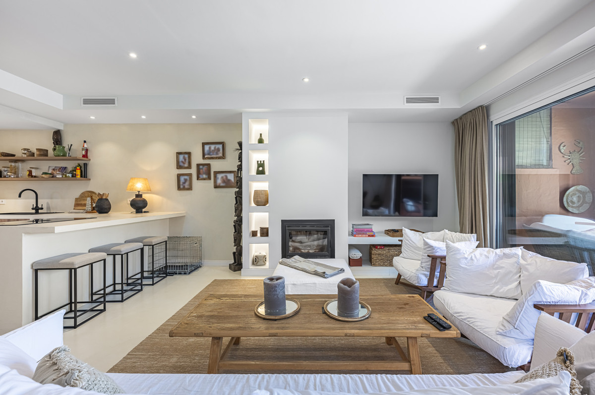 3 Bed Townhouse for sale in The Golden Mile Costa Del Sol, Málaga, Spain