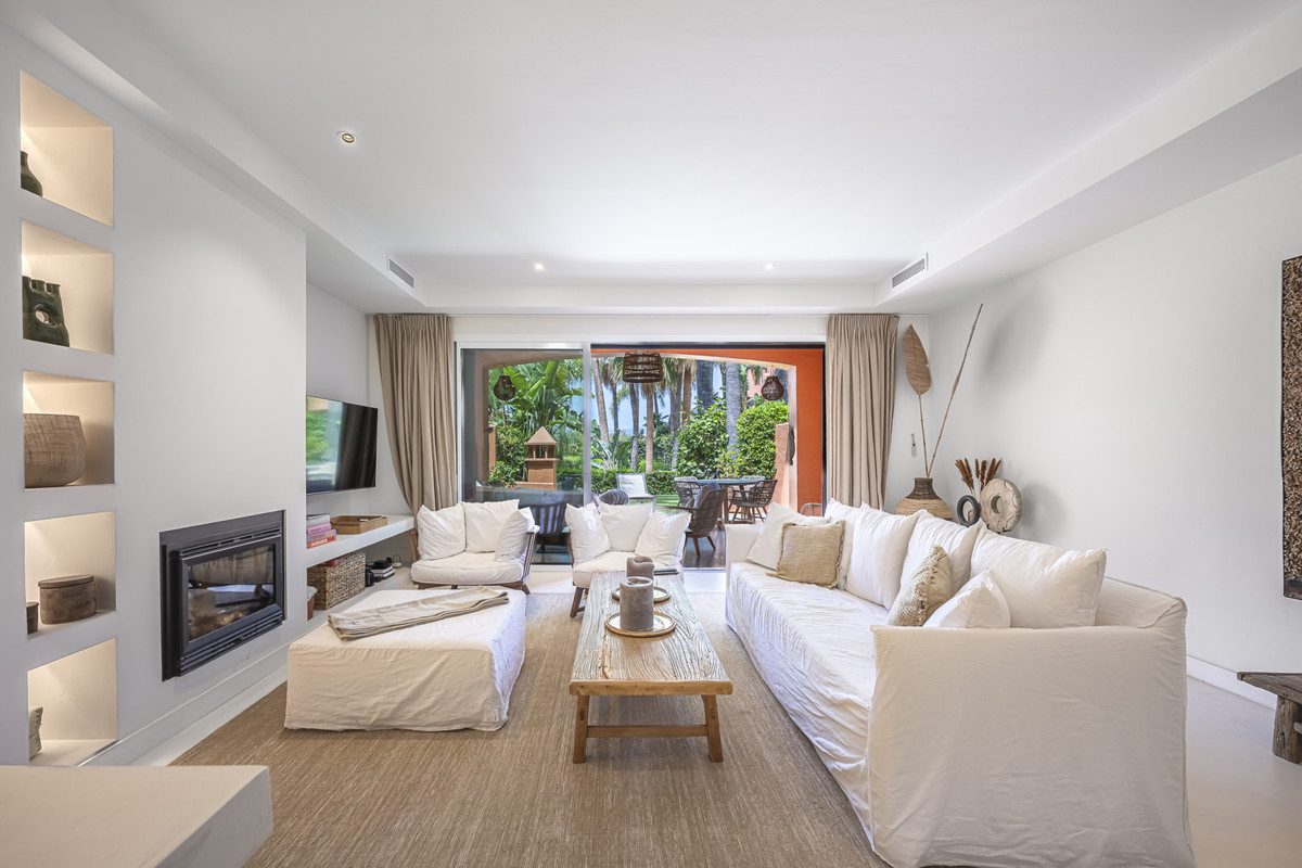 3 Bed Townhouse for sale in The Golden Mile Costa Del Sol, Málaga, Spain