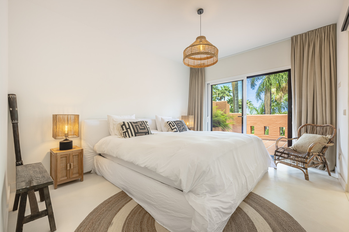 3 Bed Townhouse for sale in The Golden Mile Costa Del Sol, Málaga, Spain