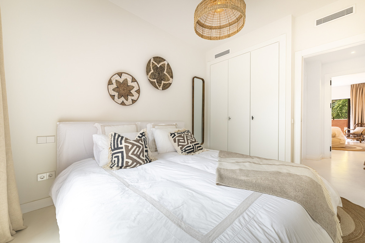 3 Bed Townhouse for sale in The Golden Mile Costa Del Sol, Málaga, Spain