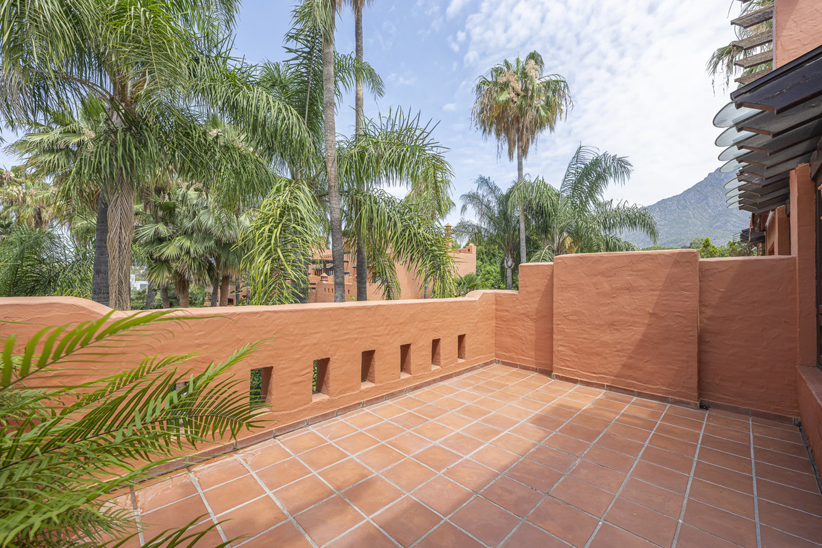 3 Bed Townhouse for sale in The Golden Mile Costa Del Sol, Málaga, Spain
