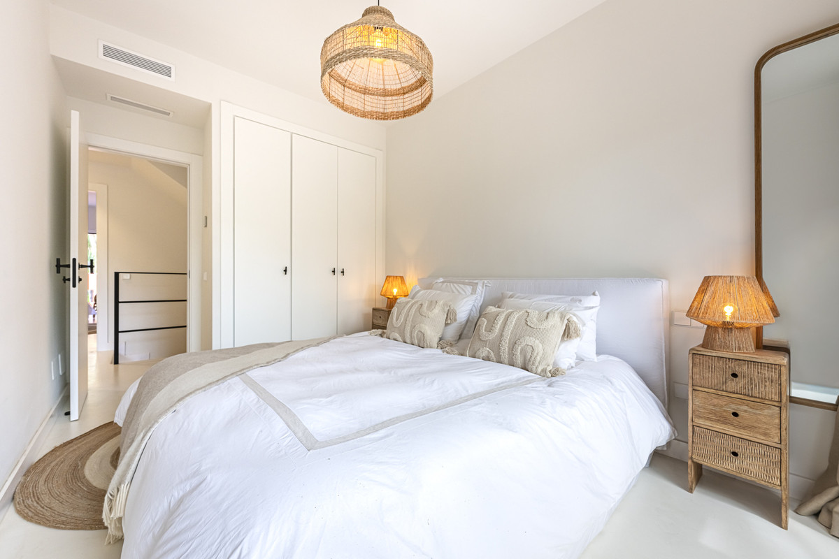 3 Bed Townhouse for sale in The Golden Mile Costa Del Sol, Málaga, Spain