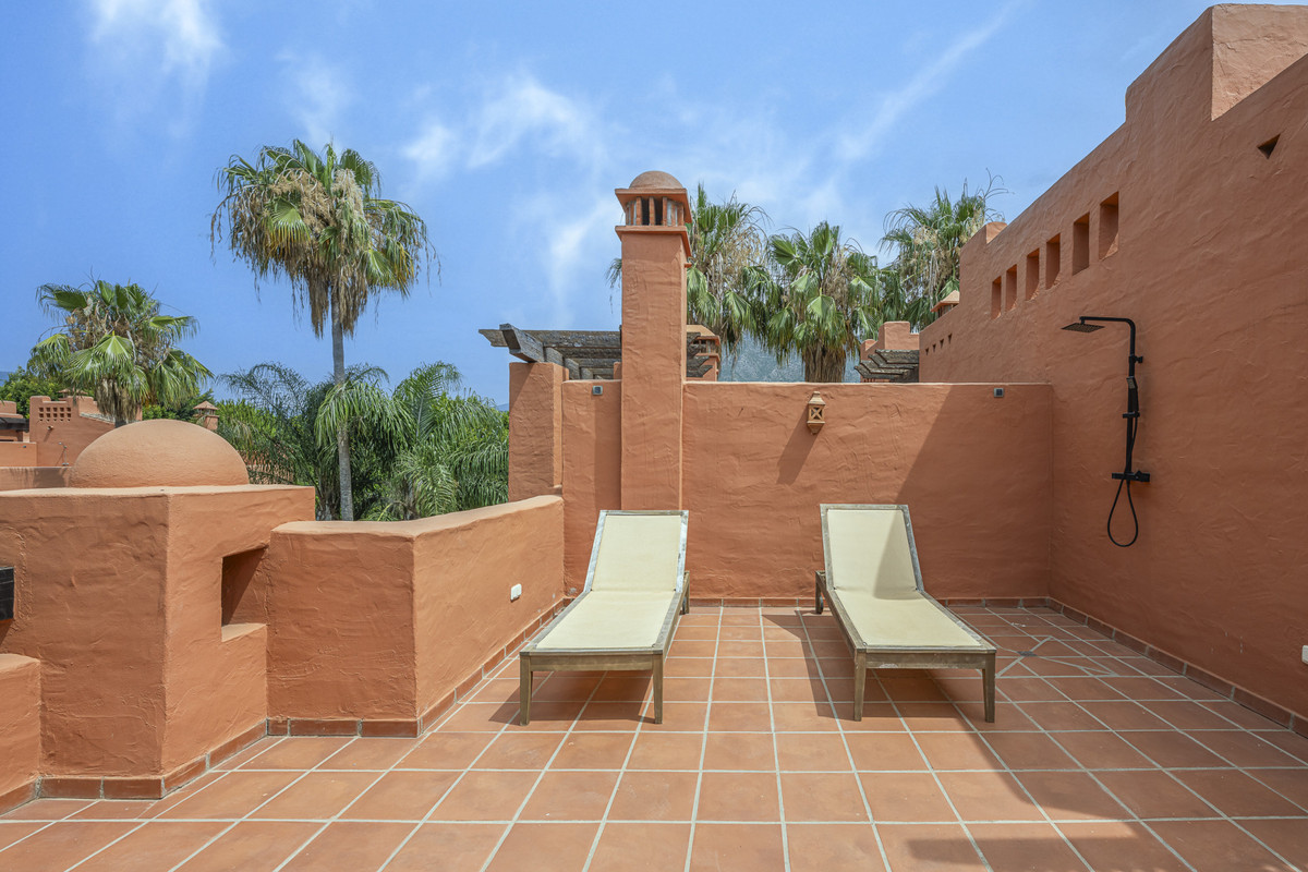 3 Bed Townhouse for sale in The Golden Mile Costa Del Sol, Málaga, Spain