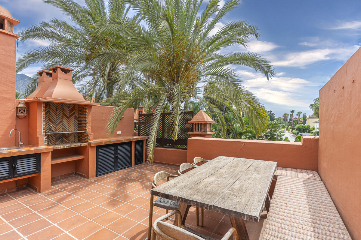 3 Bed Townhouse for sale in The Golden Mile Costa Del Sol, Málaga, Spain
