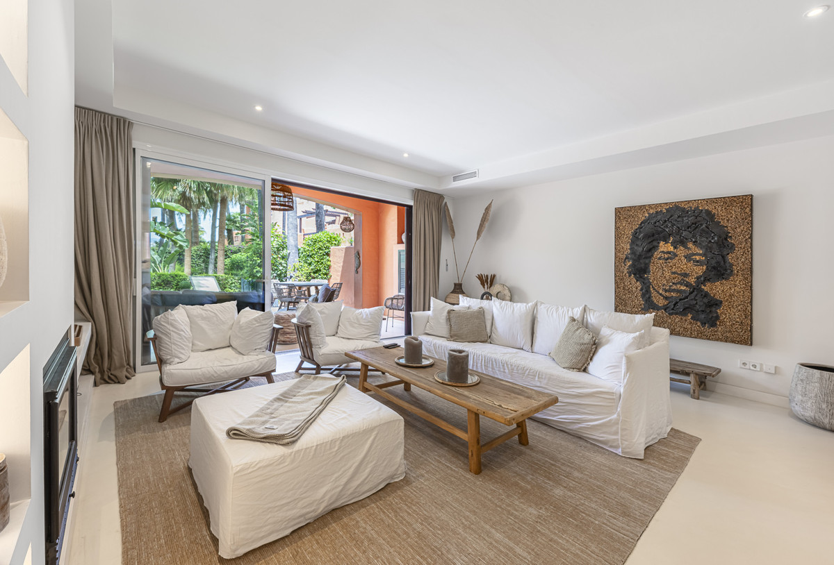 3 Bed Townhouse for sale in The Golden Mile Costa Del Sol, Málaga, Spain