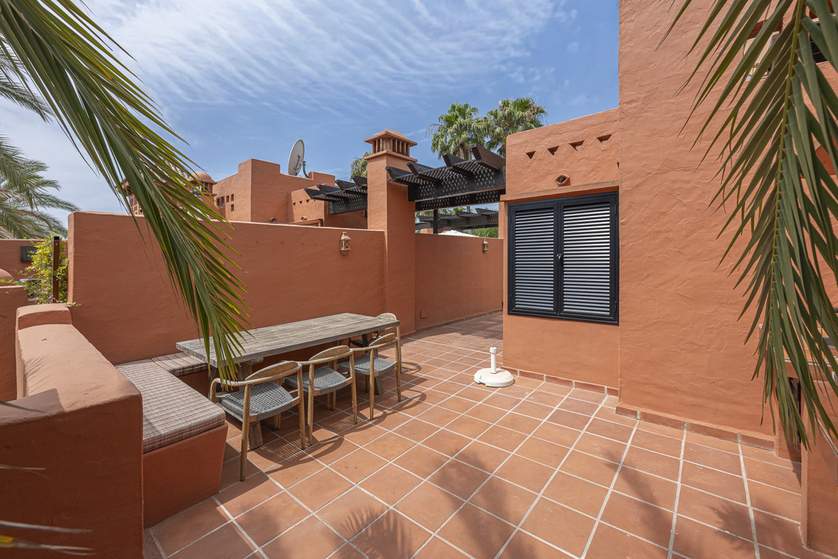 3 Bed Townhouse for sale in The Golden Mile Costa Del Sol, Málaga, Spain