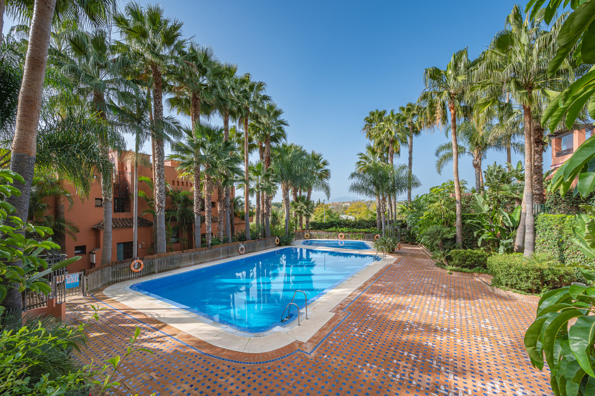 3 Bed Townhouse for sale in The Golden Mile Costa Del Sol, Málaga, Spain