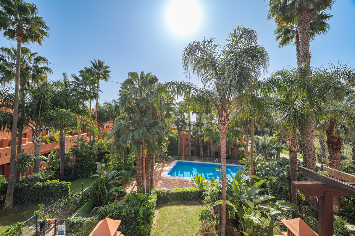 3 Bed Townhouse for sale in The Golden Mile Costa Del Sol, Málaga, Spain