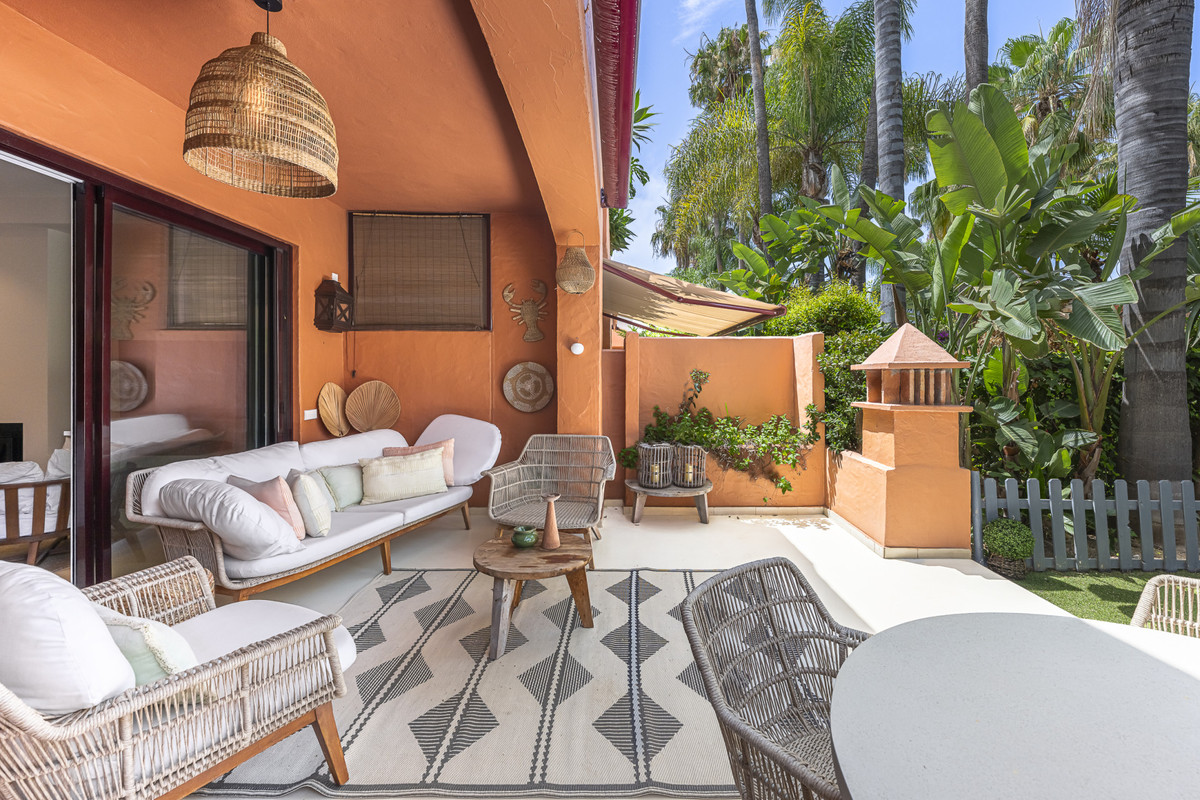 3 Bed Townhouse for sale in The Golden Mile Costa Del Sol, Málaga, Spain