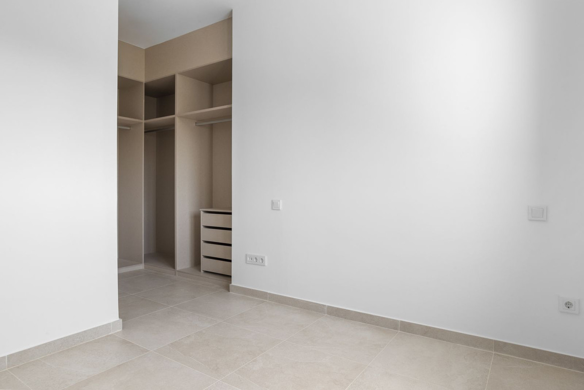 3 Bed Apartment for sale in Estepona Costa Del Sol, Málaga, Spain
