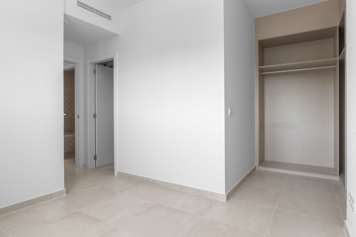 3 Bed Apartment for sale in Estepona Costa Del Sol, Málaga, Spain