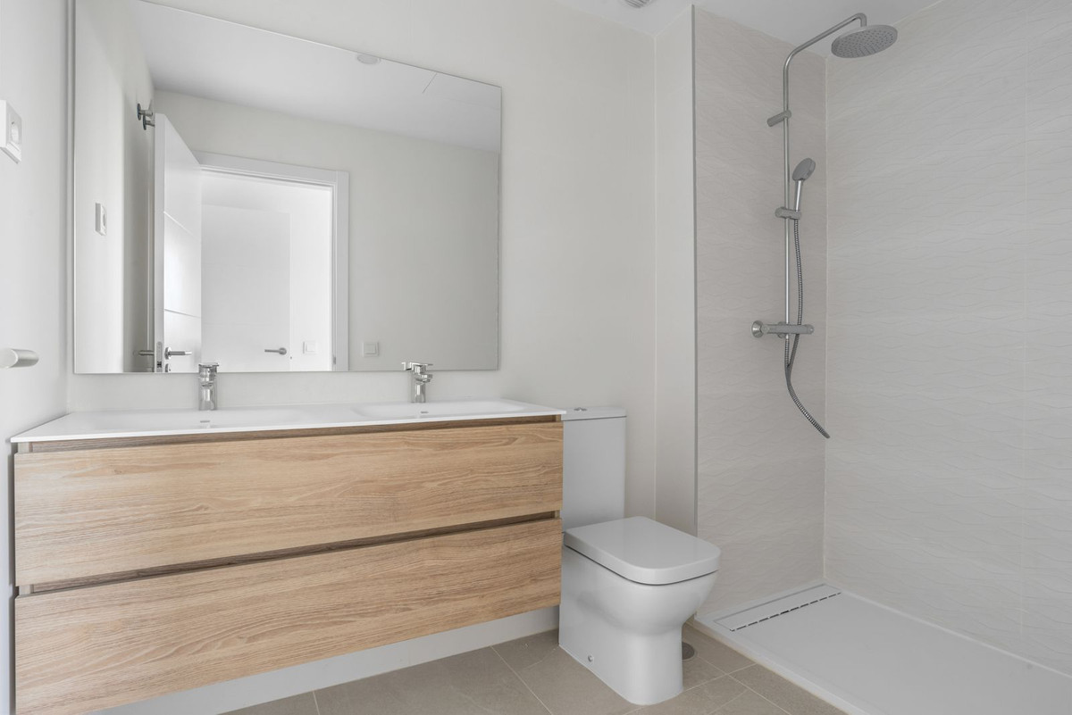 3 Bed Apartment for sale in Estepona Costa Del Sol, Málaga, Spain