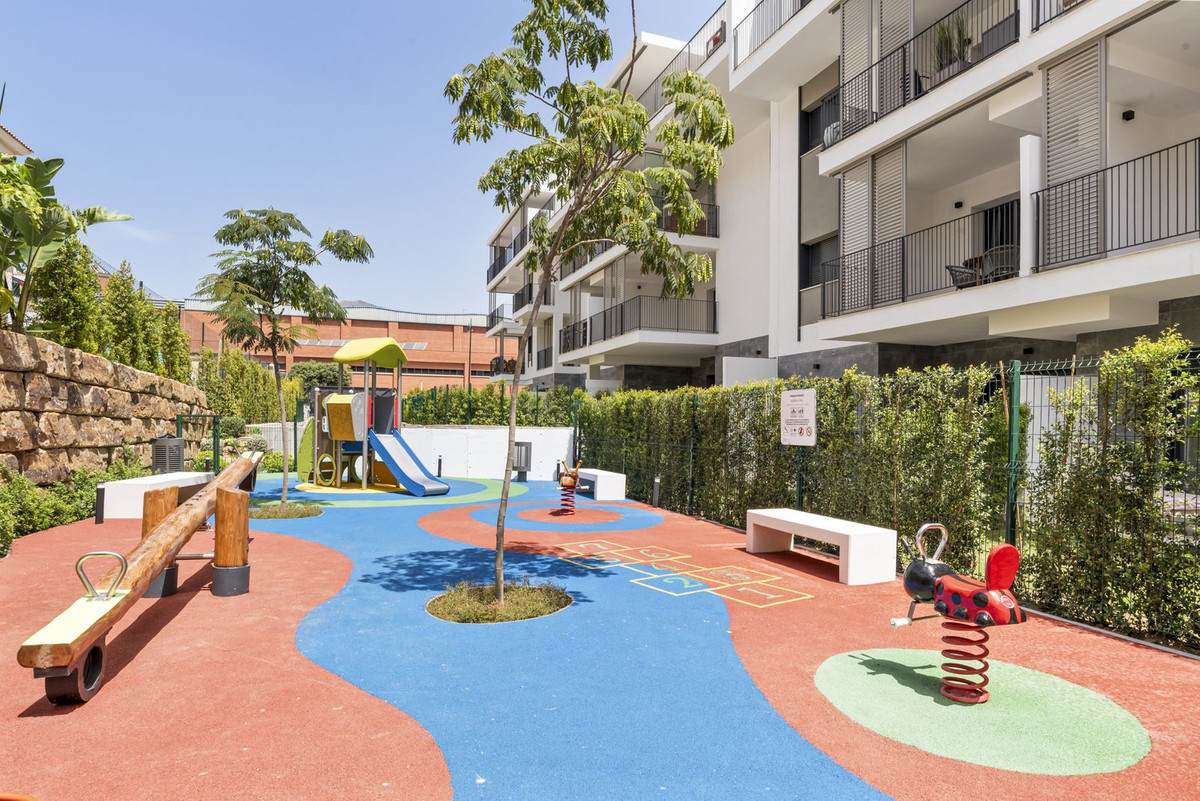 3 Bed Apartment for sale in Estepona Costa Del Sol, Málaga, Spain