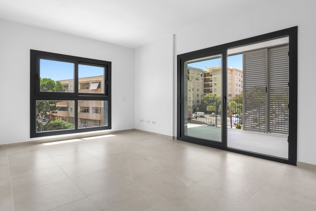 3 Bed Apartment for sale in Estepona Costa Del Sol, Málaga, Spain