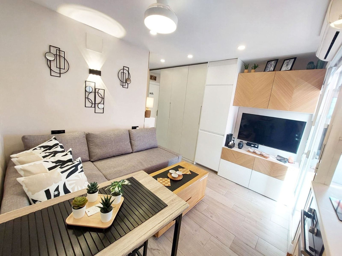 1 Bed Apartment for sale in Benalmadena Costa Costa Del Sol, Málaga, Spain
