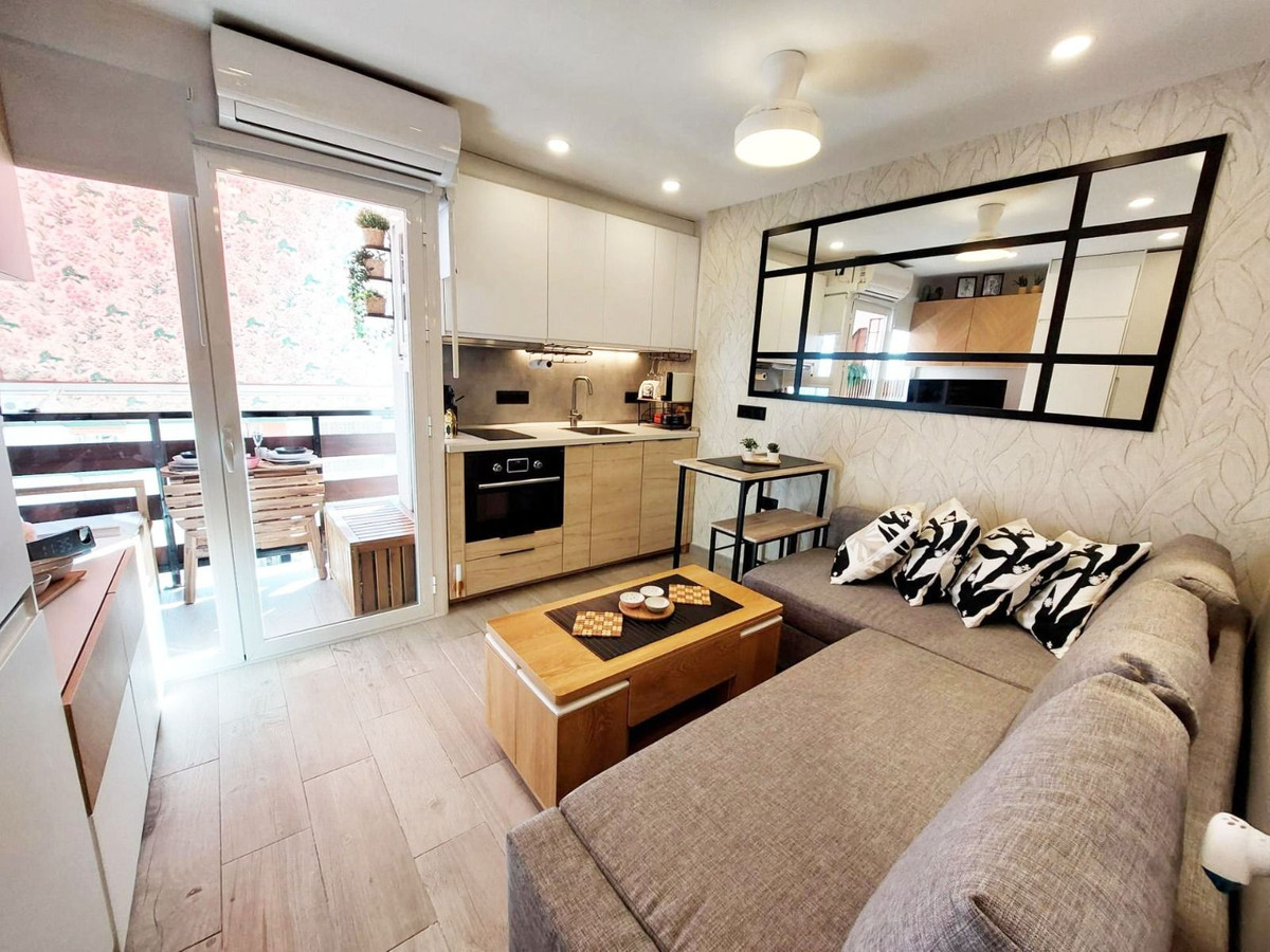1 Bed Apartment for sale in Benalmadena Costa Costa Del Sol, Málaga, Spain