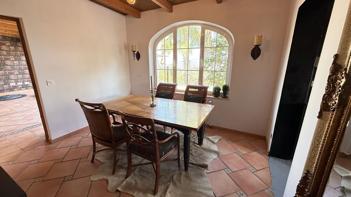 4 Bed Townhouse for sale in Coín Costa Del Sol, Málaga, Spain