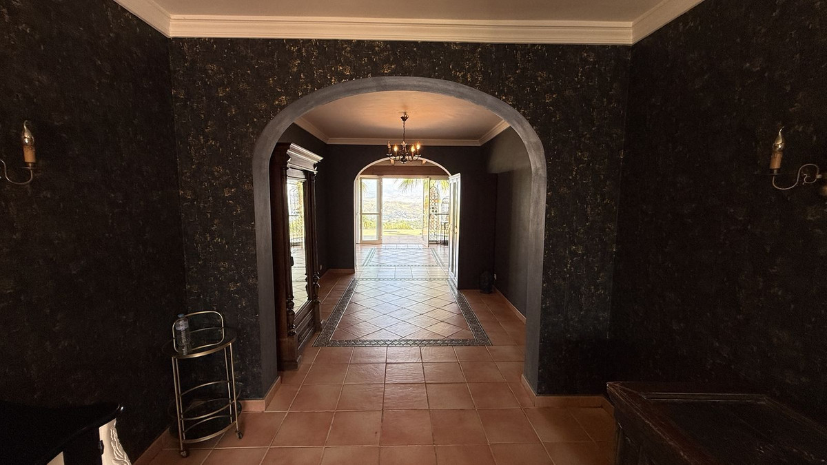 4 Bed Townhouse for sale in Coín Costa Del Sol, Málaga, Spain