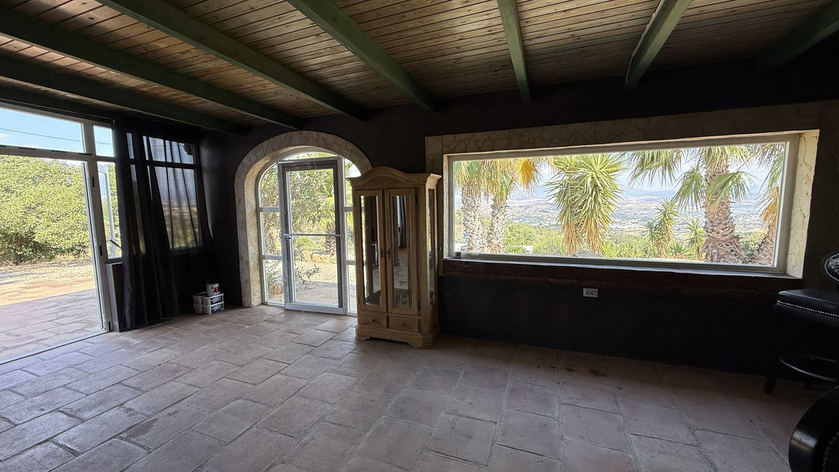 4 Bed Townhouse for sale in Coín Costa Del Sol, Málaga, Spain