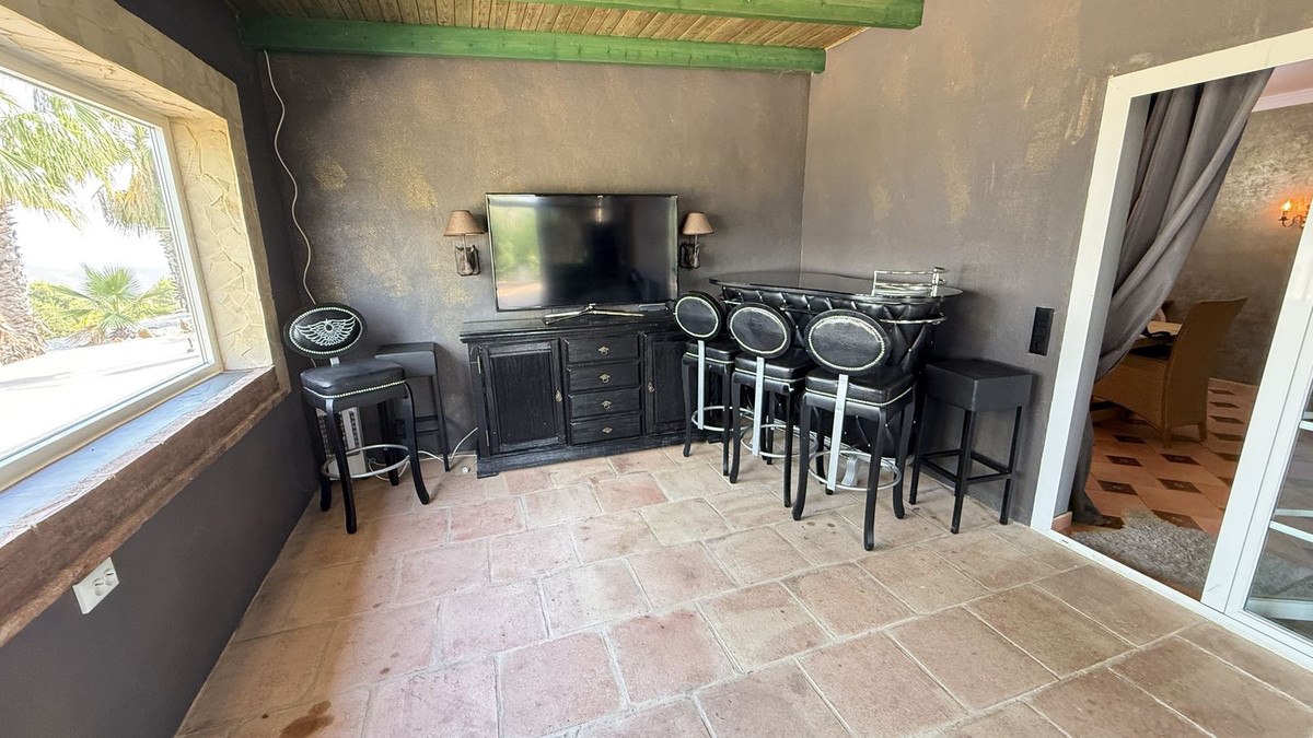 4 Bed Townhouse for sale in Coín Costa Del Sol, Málaga, Spain