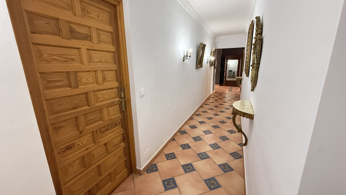 4 Bed Townhouse for sale in Coín Costa Del Sol, Málaga, Spain