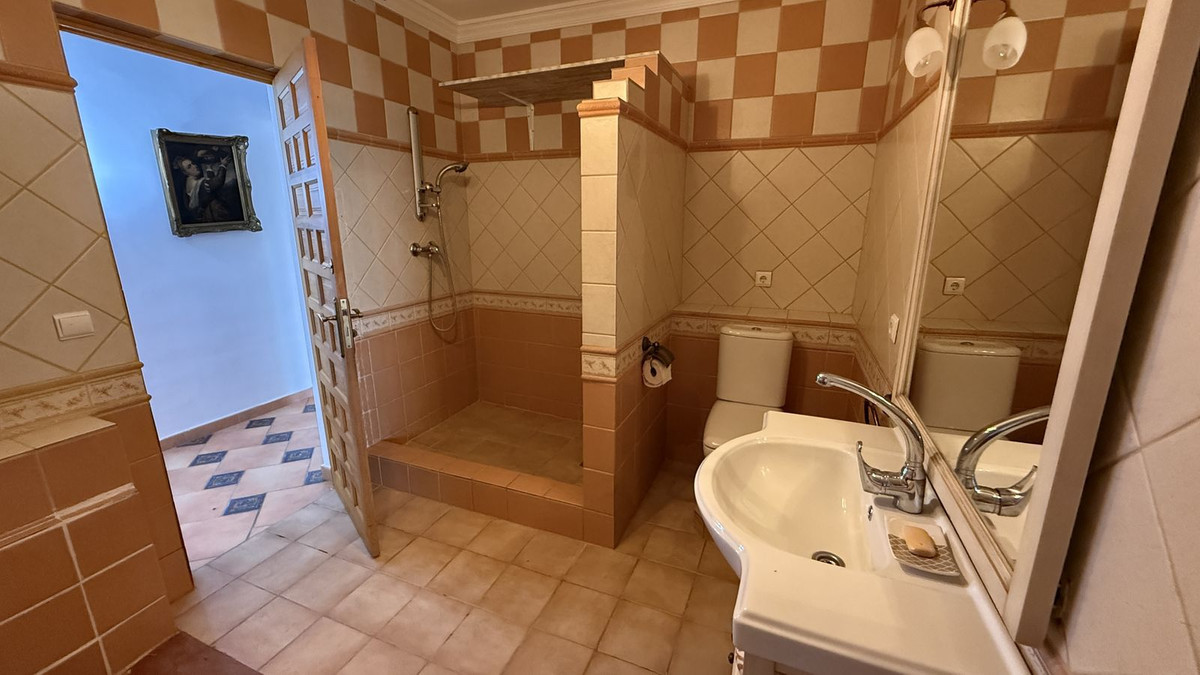 4 Bed Townhouse for sale in Coín Costa Del Sol, Málaga, Spain