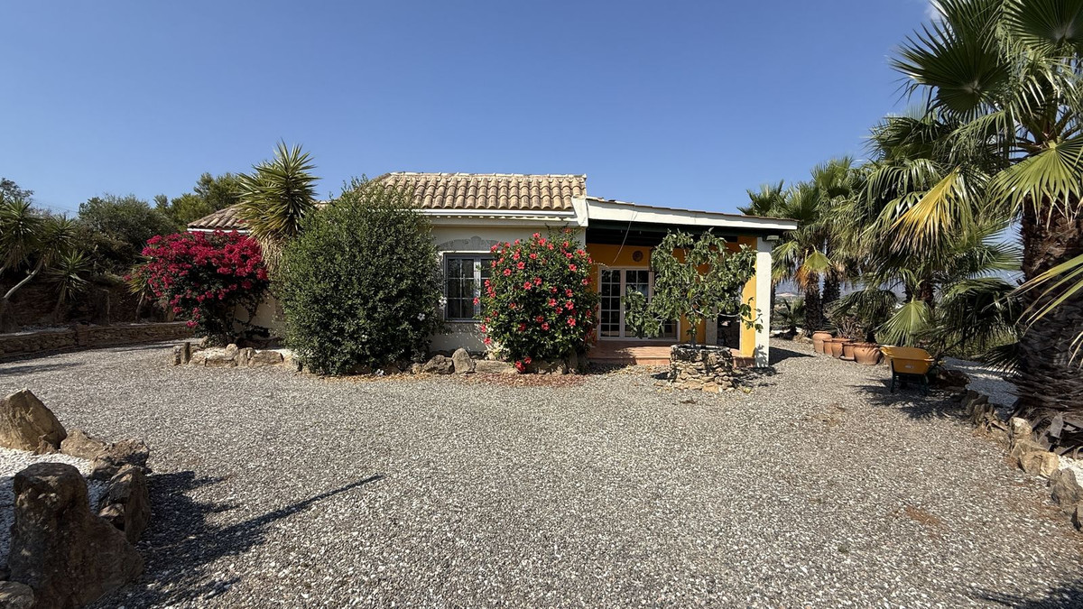 4 Bed Townhouse for sale in Coín Costa Del Sol, Málaga, Spain