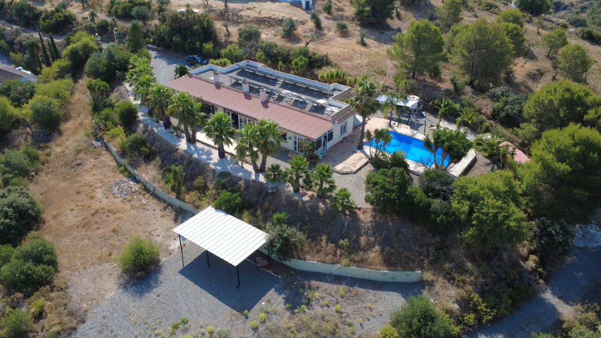 4 Bed Townhouse for sale in Coín Costa Del Sol, Málaga, Spain