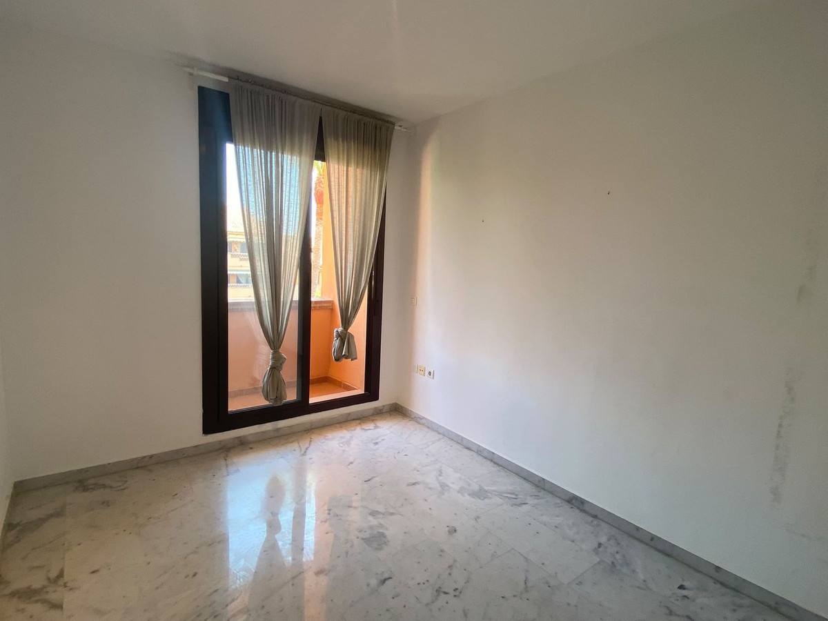 2 Bed Apartment for sale in The Golden Mile Costa Del Sol, Málaga, Spain
