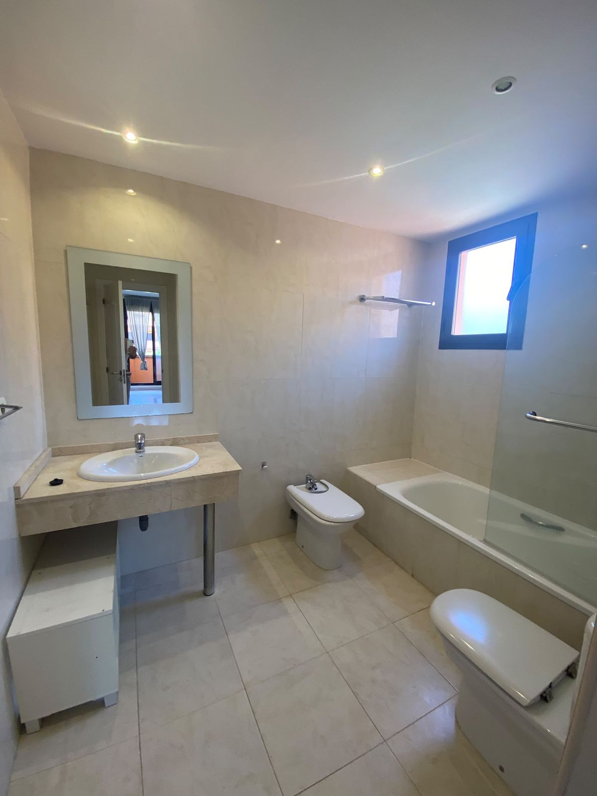 2 Bed Apartment for sale in The Golden Mile Costa Del Sol, Málaga, Spain