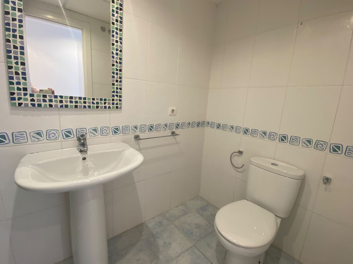 2 Bed Apartment for sale in The Golden Mile Costa Del Sol, Málaga, Spain