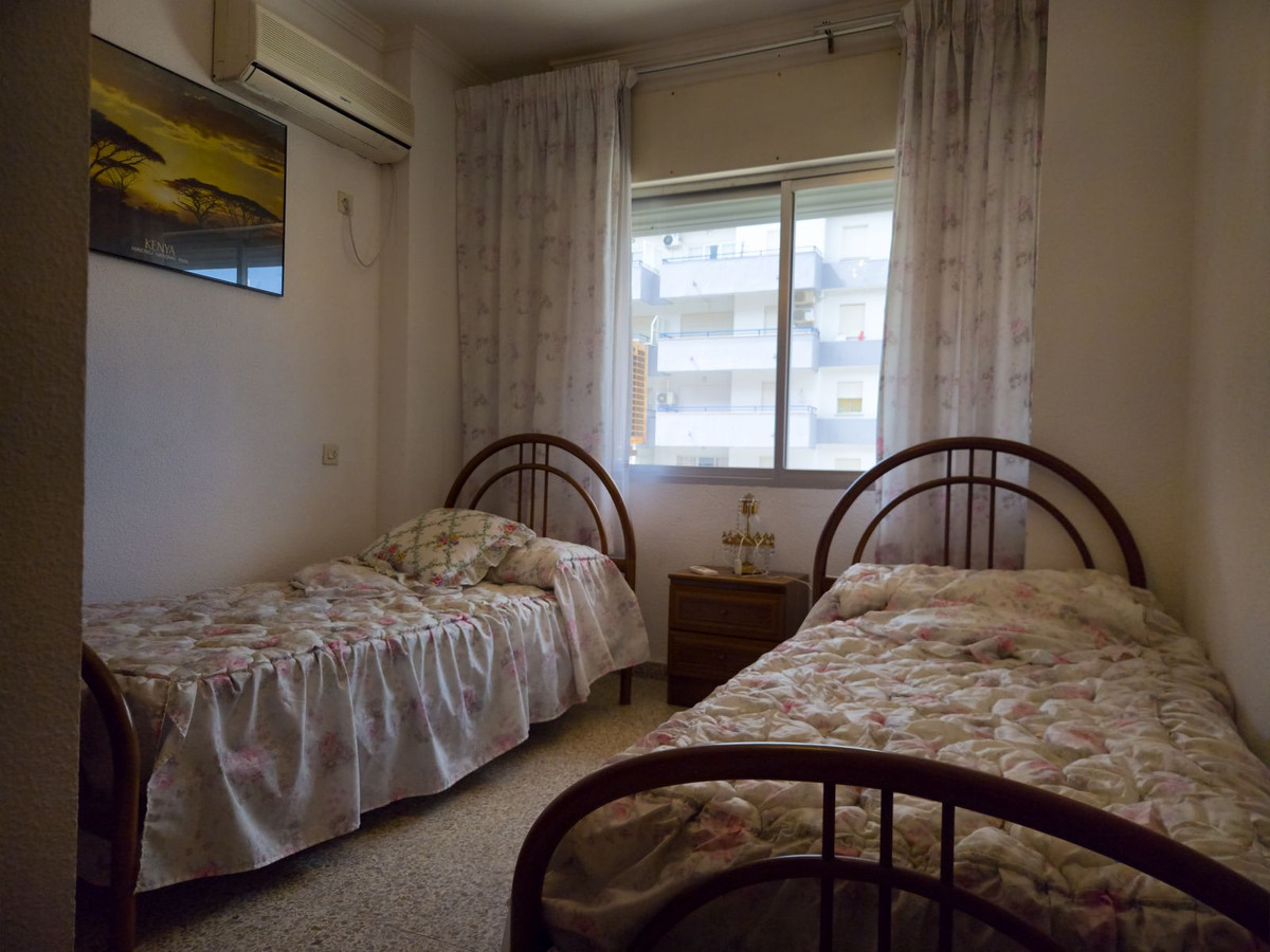 3 Bed Apartment for sale in Fuengirola Costa Del Sol, Málaga, Spain