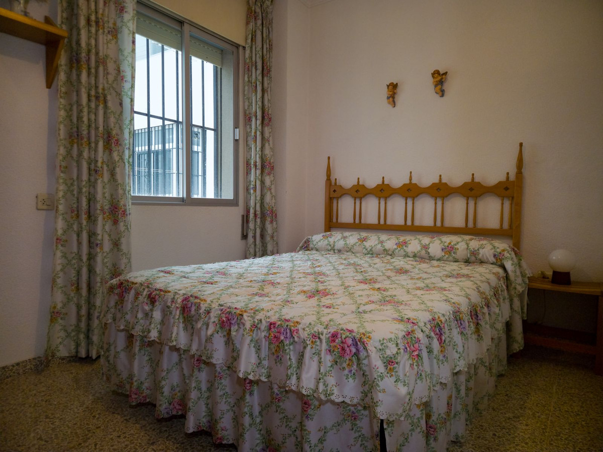 3 Bed Apartment for sale in Fuengirola Costa Del Sol, Málaga, Spain