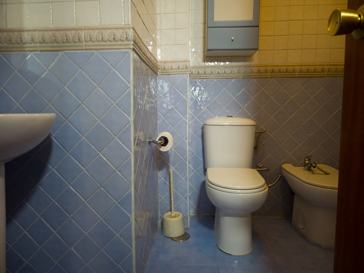 3 Bed Apartment for sale in Fuengirola Costa Del Sol, Málaga, Spain