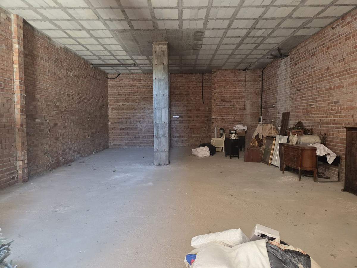 Commercial unit for sale in Fuengirola Costa Del Sol, Málaga, Spain