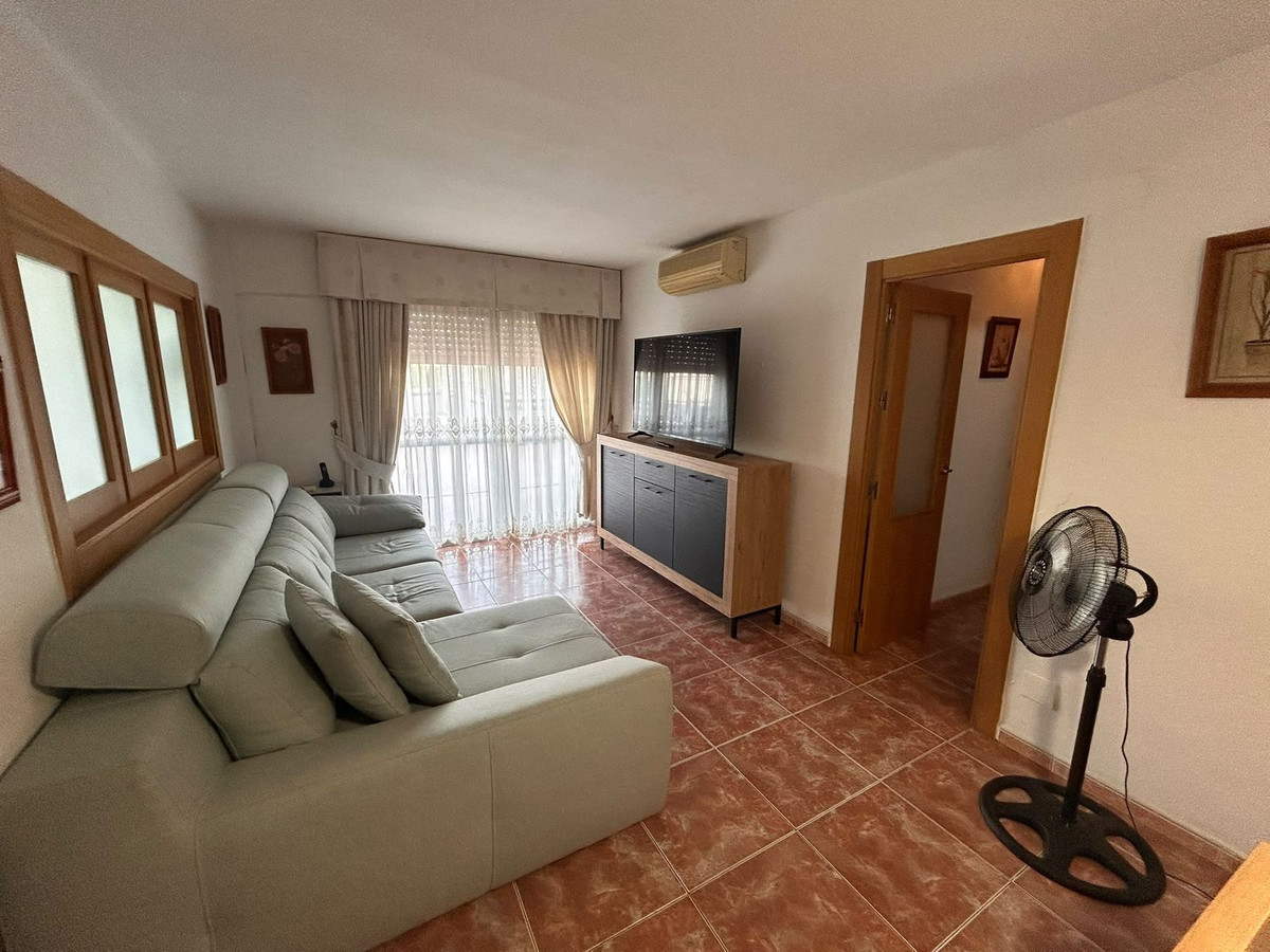Se vende Apartamento Planta Media de 3 dormitorios en Costa Del Sol, Málaga, España
