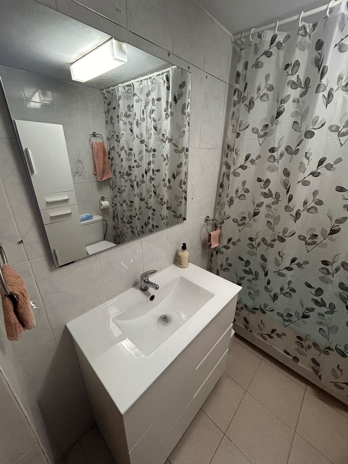 Se vende Apartamento Planta Media de 3 dormitorios en Costa Del Sol, Málaga, España