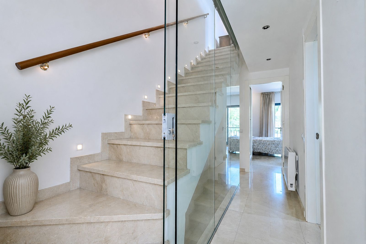 4 Bed Townhouse for sale in Nueva Andalucía Costa Del Sol, Málaga, Spain