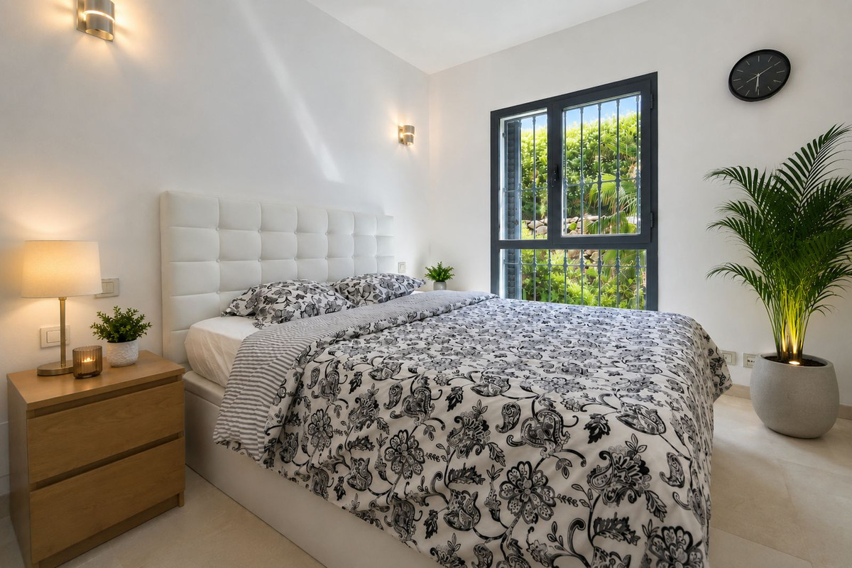 4 Bed Townhouse for sale in Nueva Andalucía Costa Del Sol, Málaga, Spain