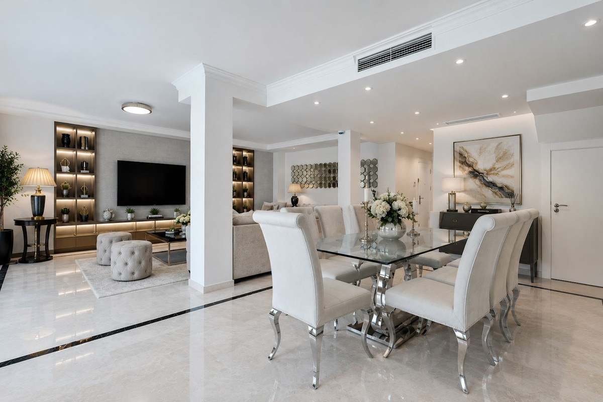 4 Bed Townhouse for sale in Nueva Andalucía Costa Del Sol, Málaga, Spain
