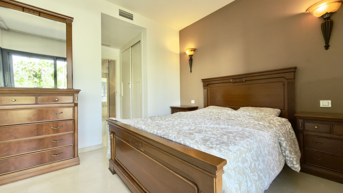 4 Bed Townhouse for sale in Nueva Andalucía Costa Del Sol, Málaga, Spain