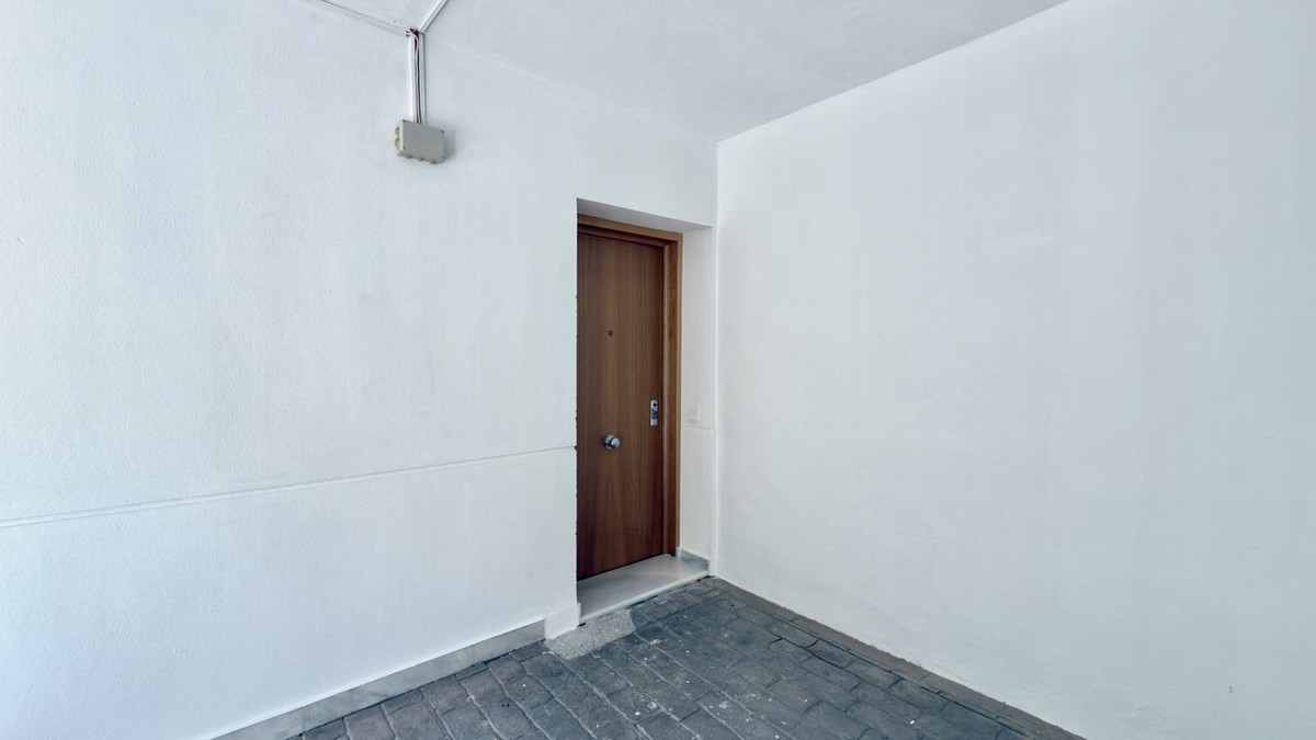 4 Bed Townhouse for sale in Nueva Andalucía Costa Del Sol, Málaga, Spain