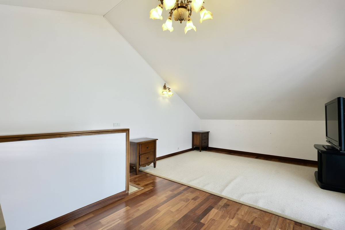 4 Bed Townhouse for sale in Nueva Andalucía Costa Del Sol, Málaga, Spain