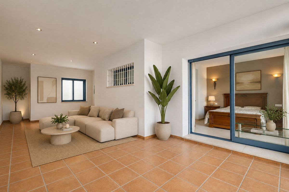4 Bed Townhouse for sale in Nueva Andalucía Costa Del Sol, Málaga, Spain