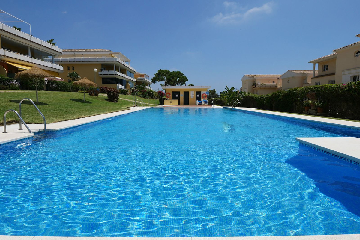 3 Bed Apartment for sale in Cabopino Costa Del Sol, Málaga, Spain