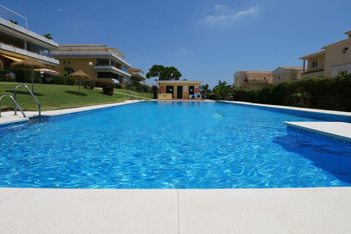 3 Bed Apartment for sale in Cabopino Costa Del Sol, Málaga, Spain