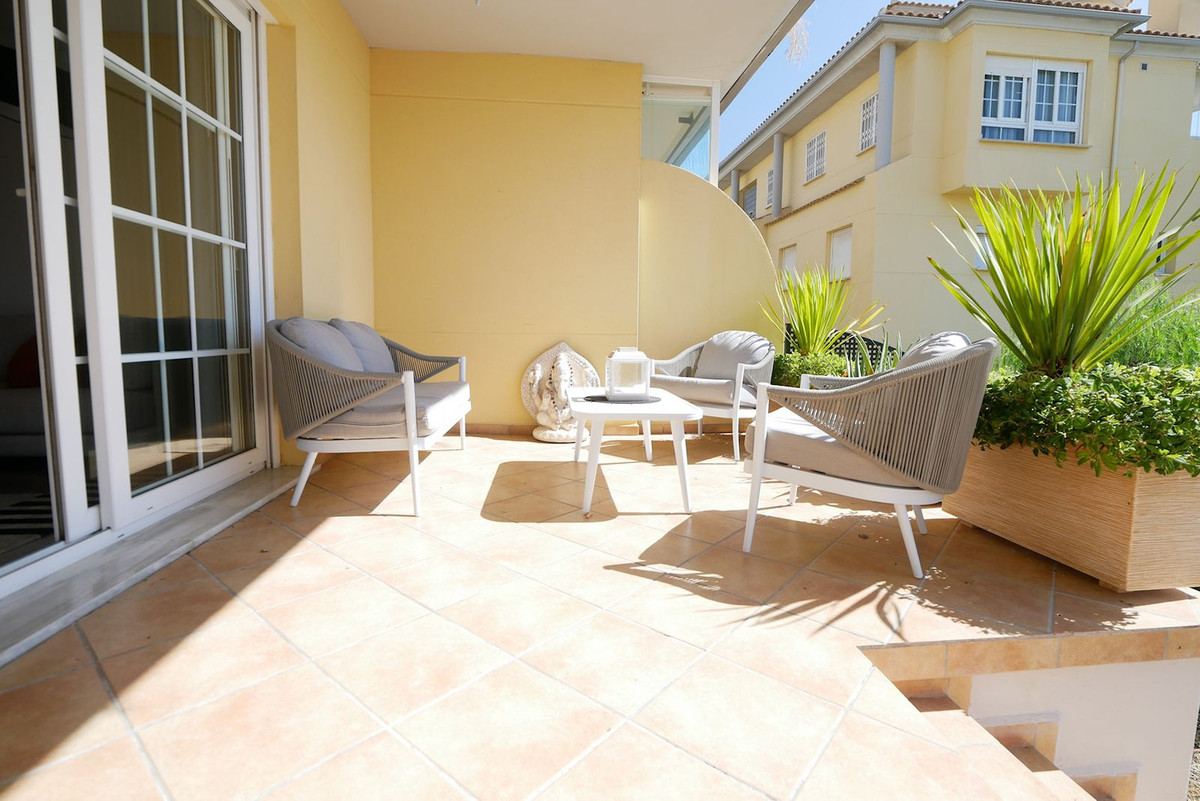 3 Bed Apartment for sale in Cabopino Costa Del Sol, Málaga, Spain
