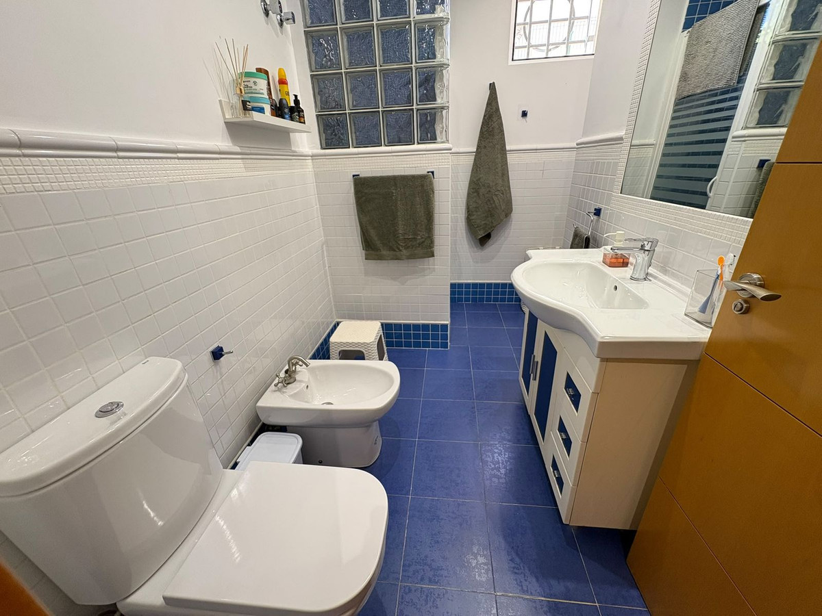 5 Bed Apartment for sale in Benalmadena Costa Del Sol, Málaga, Spain