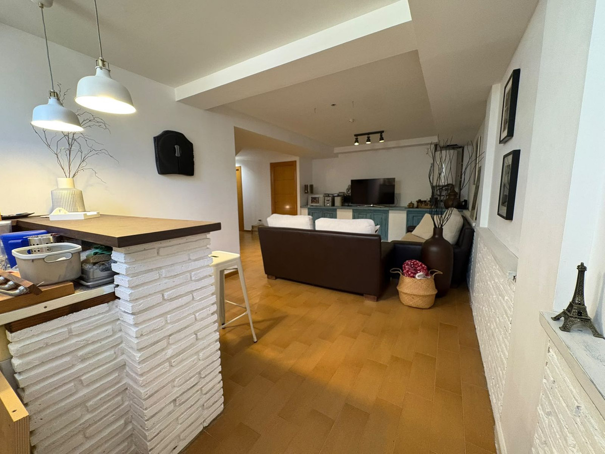 5 Bed Apartment for sale in Benalmadena Costa Del Sol, Málaga, Spain