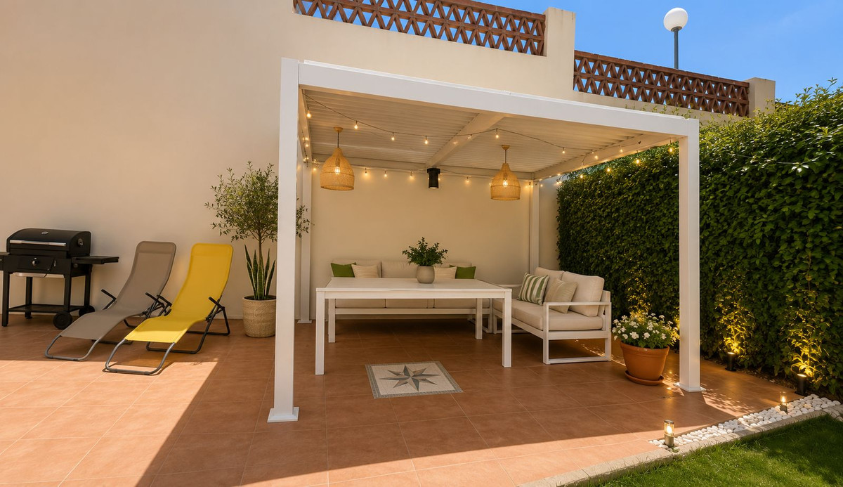 5 Bed Apartment for sale in Benalmadena Costa Del Sol, Málaga, Spain